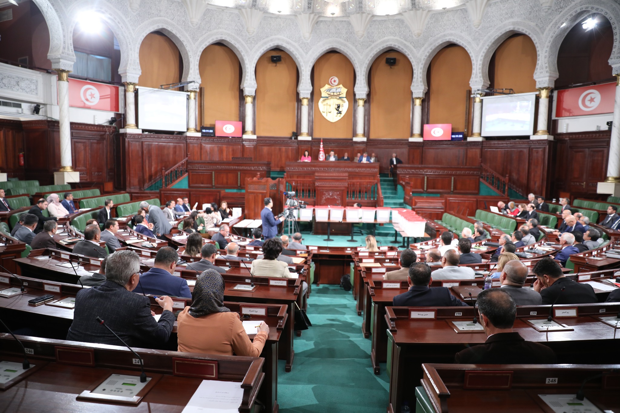في مجلس نواب الشعب ..  تواصل التضييق على حرية تنقل الصحفيين